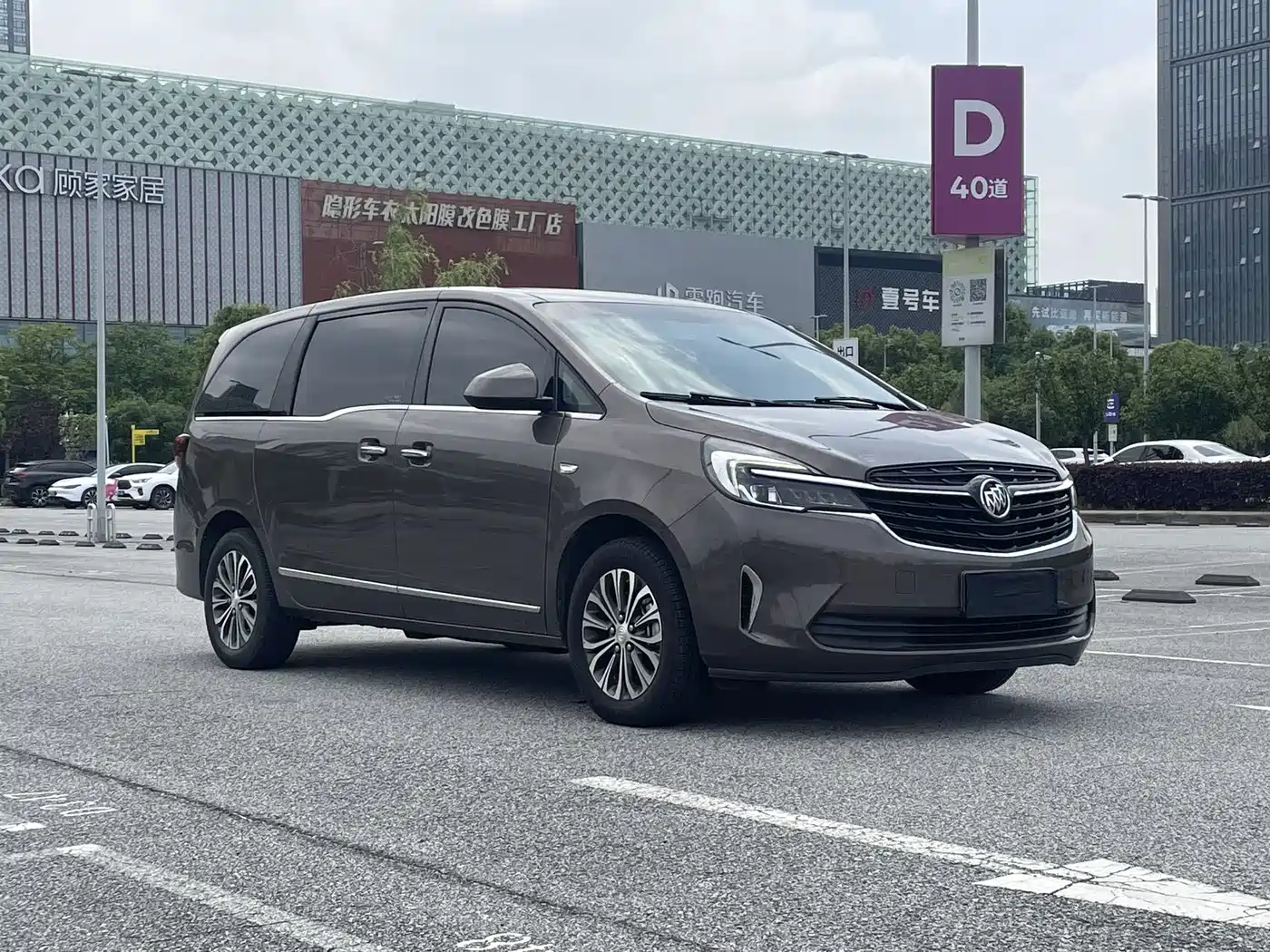Buick GL8 2022 Land Business Class 652T Luxury фото 3