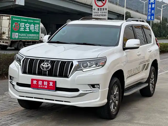 TOYOTA PRADO