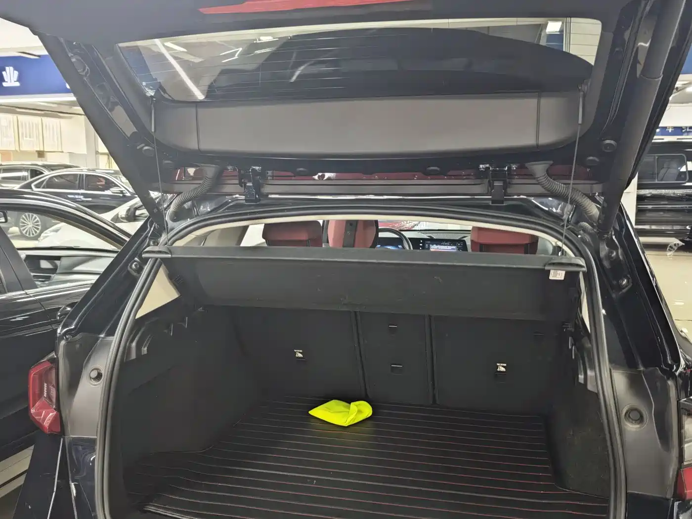 BMW iX1 2023 eDrive25L M Sport Package фото 12
