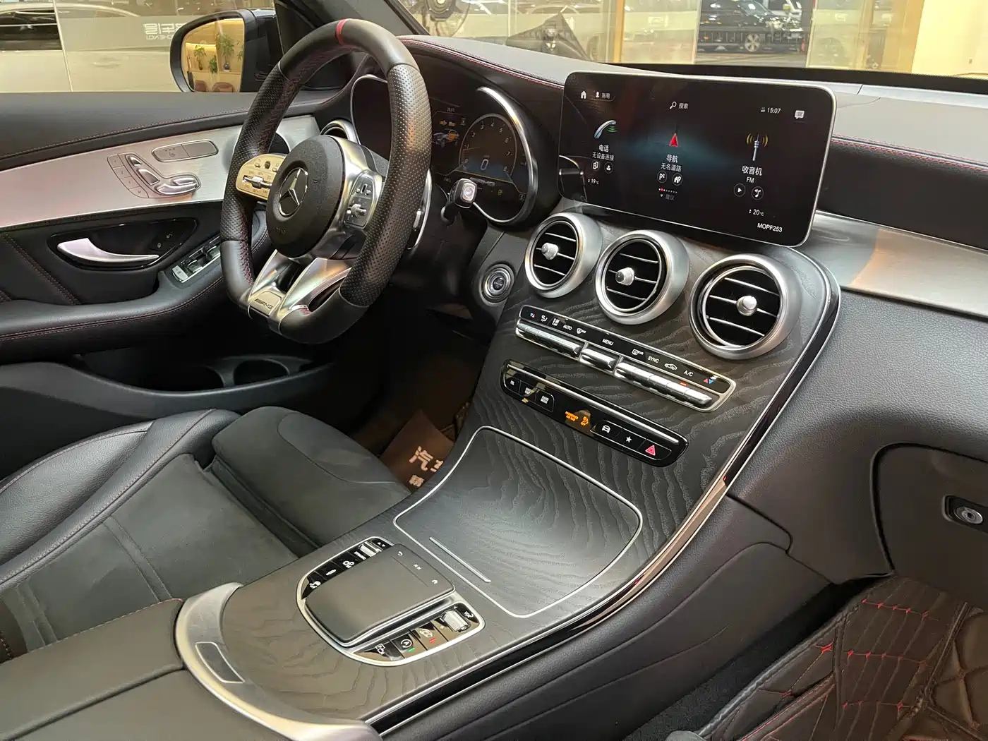 MERCEDES-BENZ GLC COUPE AMG