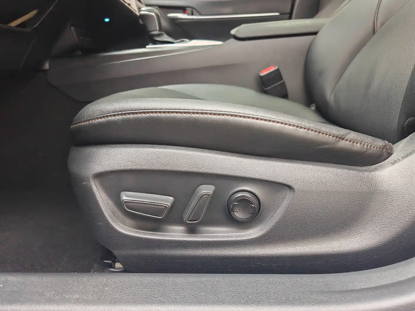 Toyota Camry 2021 2.0G Luxury Edition фото 23
