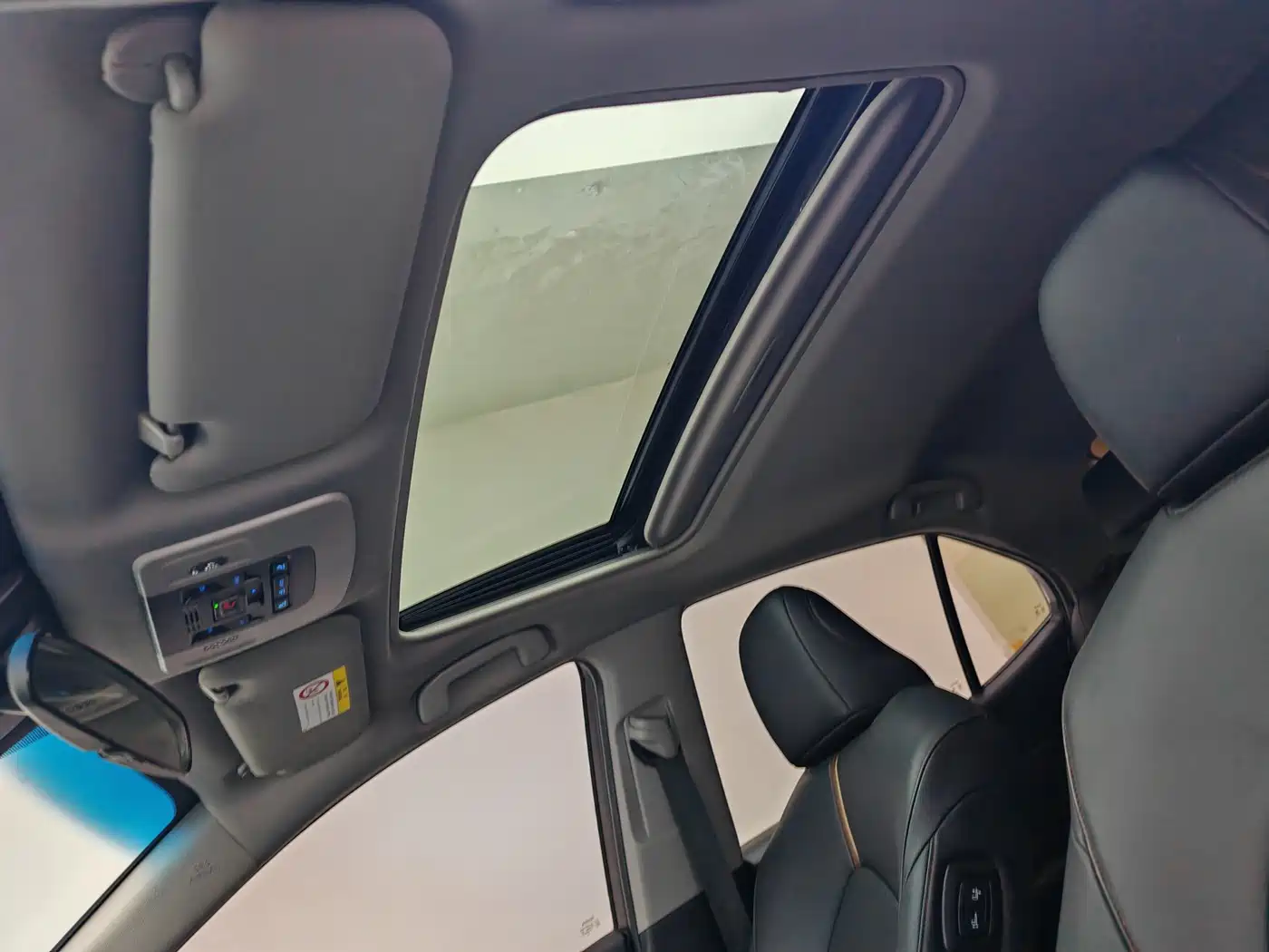 Toyota Camry 2021 2.0G Luxury Edition фото 22