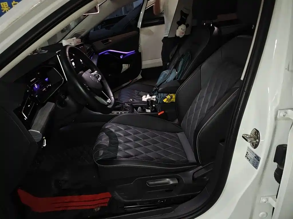 Volkswagen Sagitar 2023 300TSI DSG Surpassing Edition фото 8