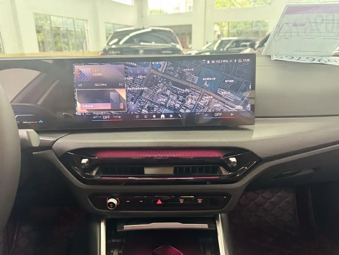BMW 3 Series 2025 325Li M Sport Package фото 11