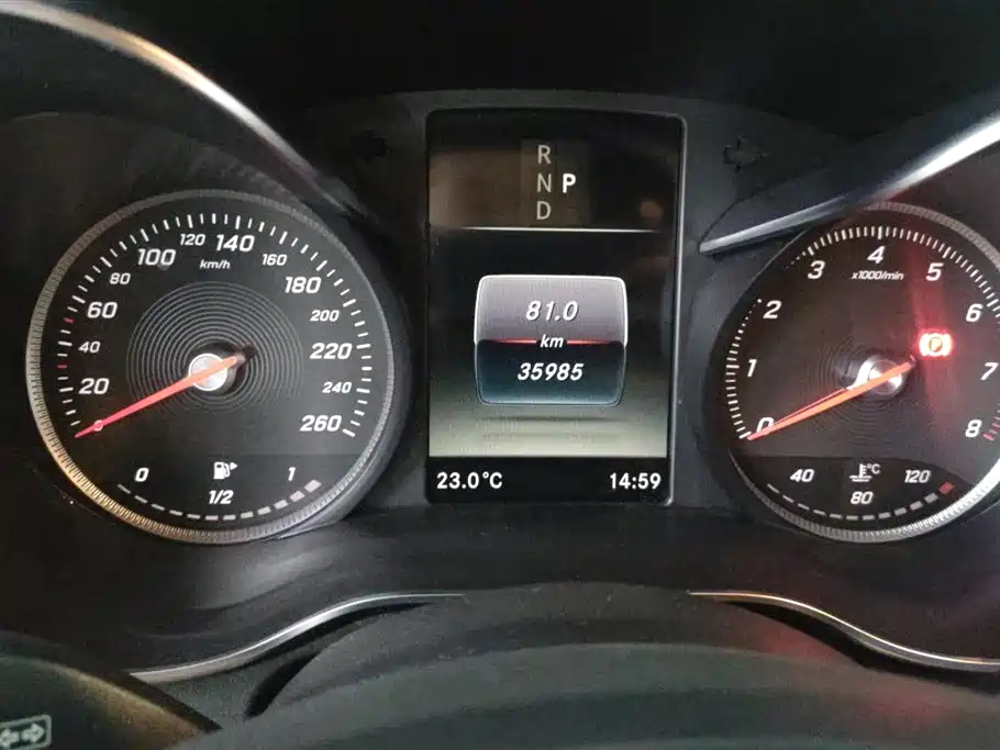 Mercedes-Benz GLC Coupe 2018 GLC 200 4MATIC Coupe SUV фото 14