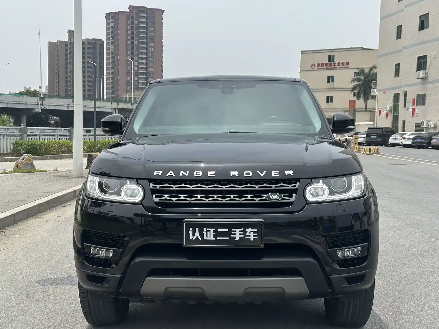 Land Rover Range Rover Sport 2017 3.0 SC V6 SE фото 2