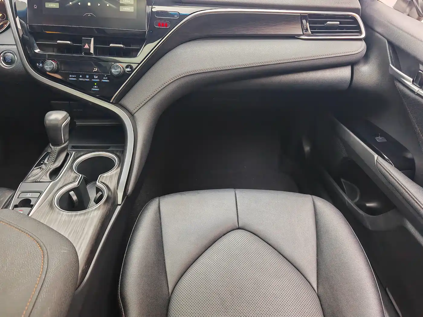 Toyota Camry 2021 2.0G Luxury Edition фото 17