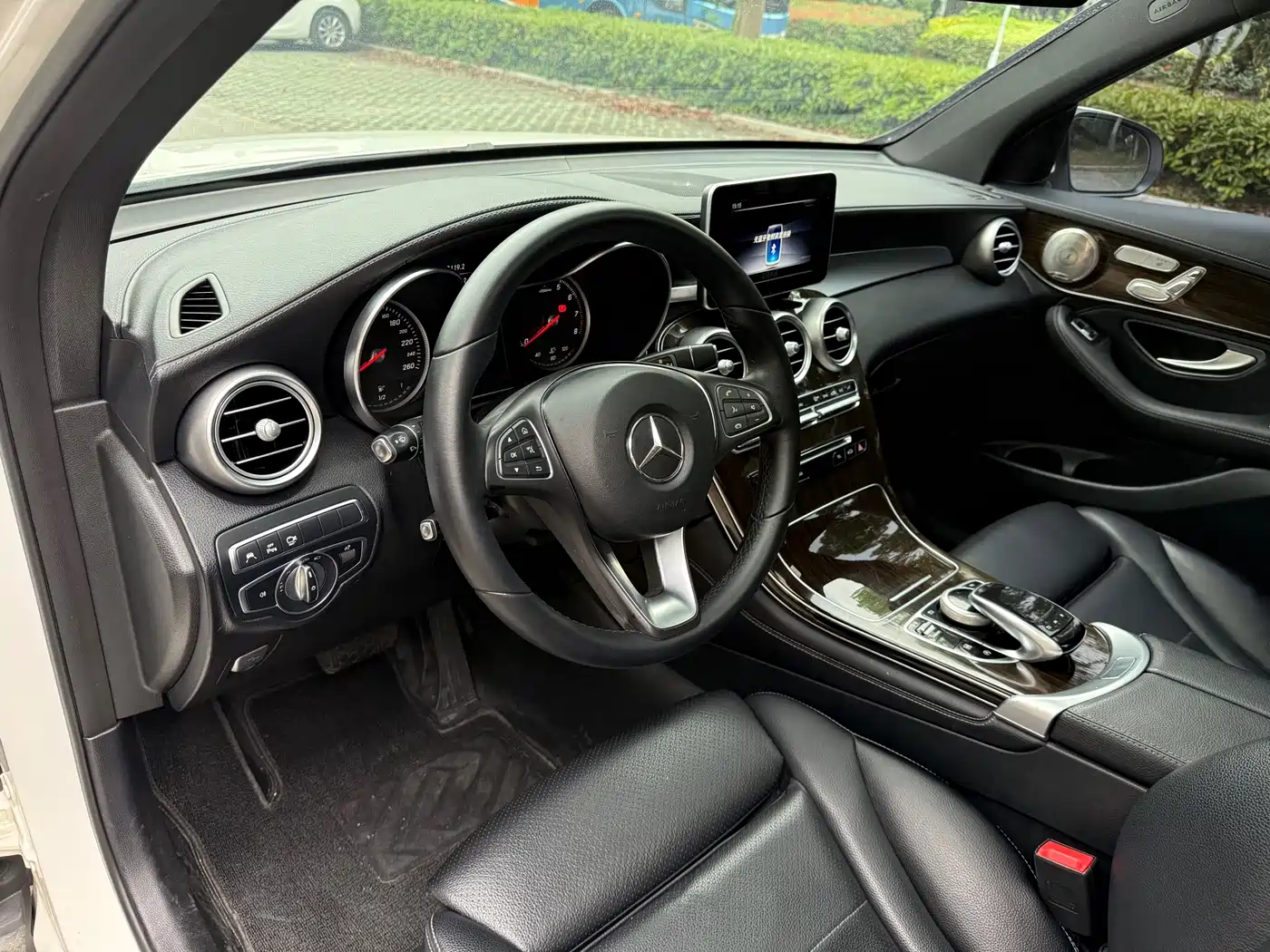 Mercedes-Benz GLC 2018 GLC 260 4MATIC Luxury фото 8