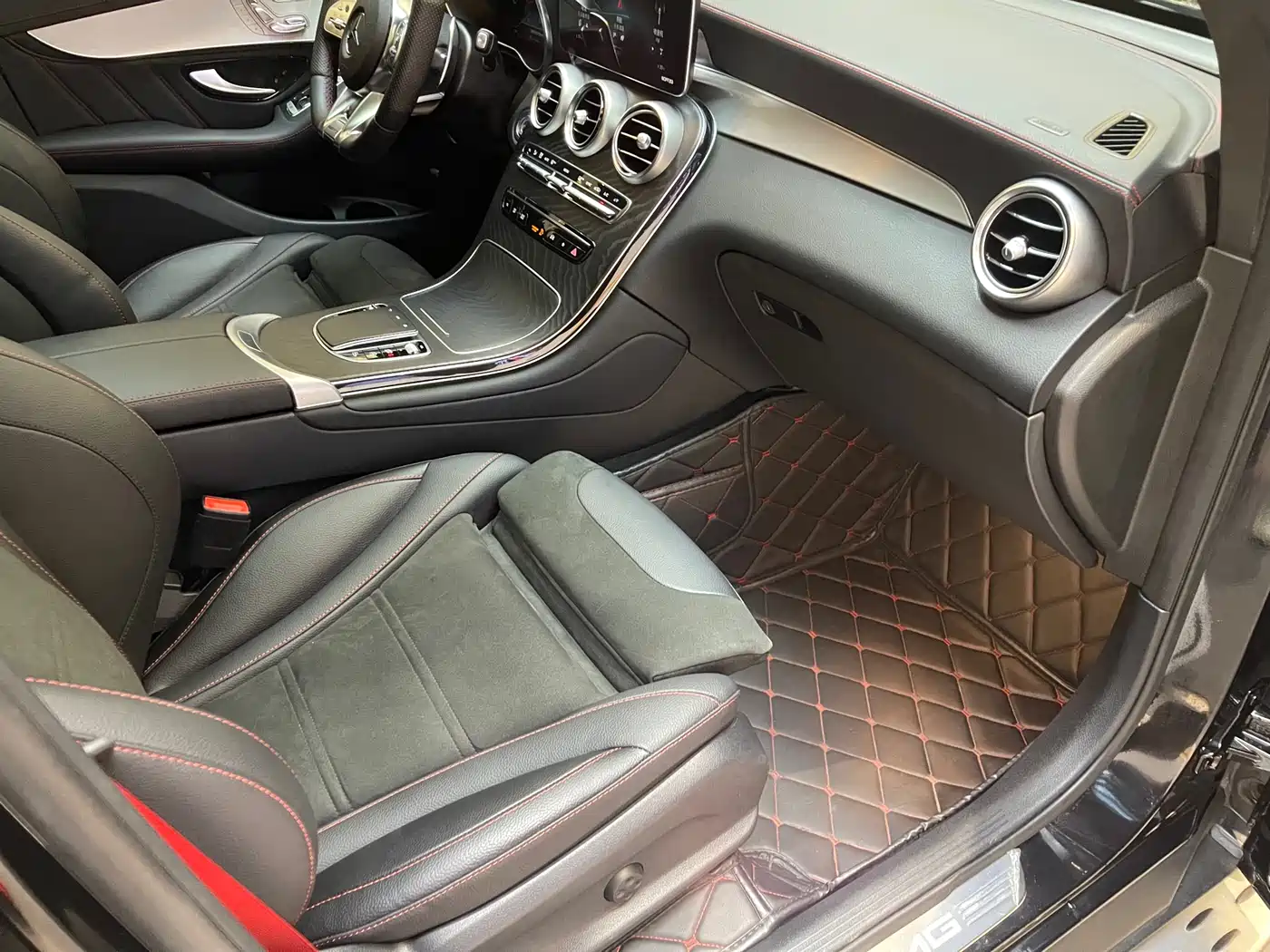 MERCEDES-BENZ GLC COUPE AMG
