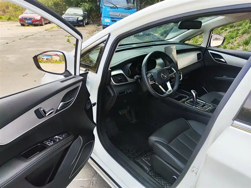 BYD Song MAX 2021 Upgrade 1.5T Automatic Premium Edition 6-Seater фото 16