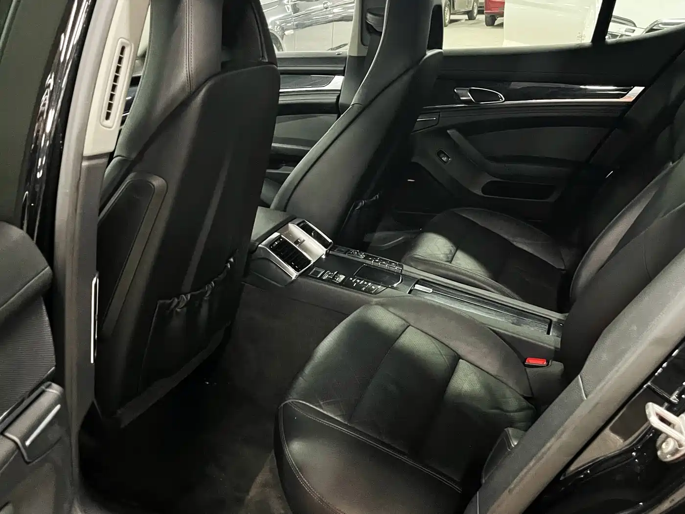 Porsche Panamera 2010 Panamera 3.6L фото 11