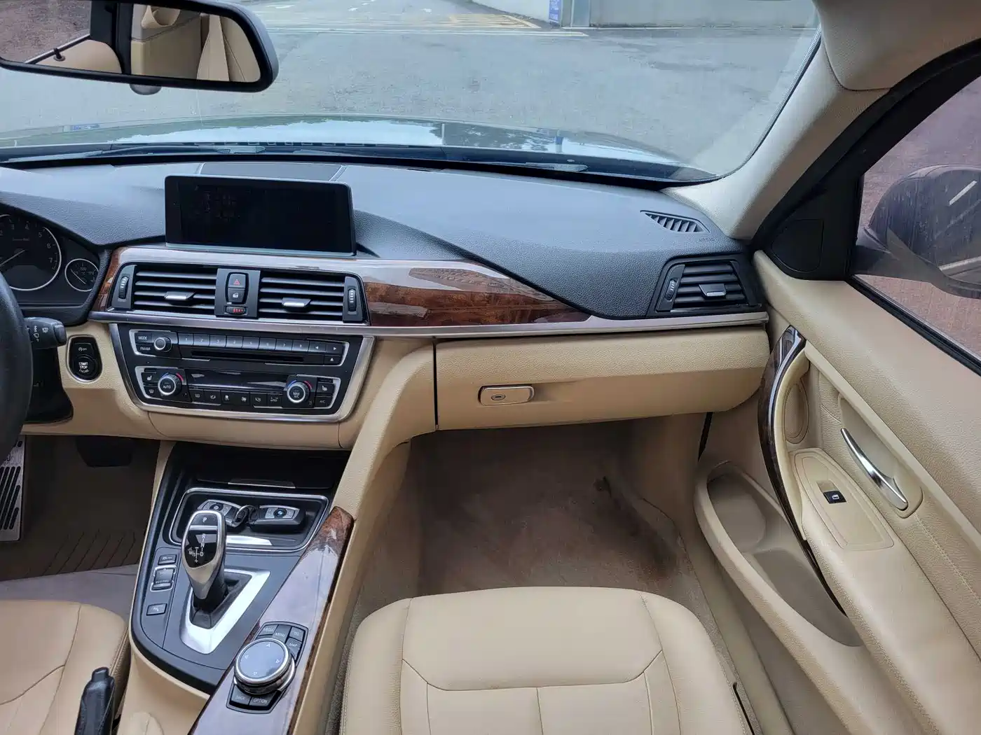 BMW 3 Series 2013 Facelift 320Li Luxury Design Package фото 26