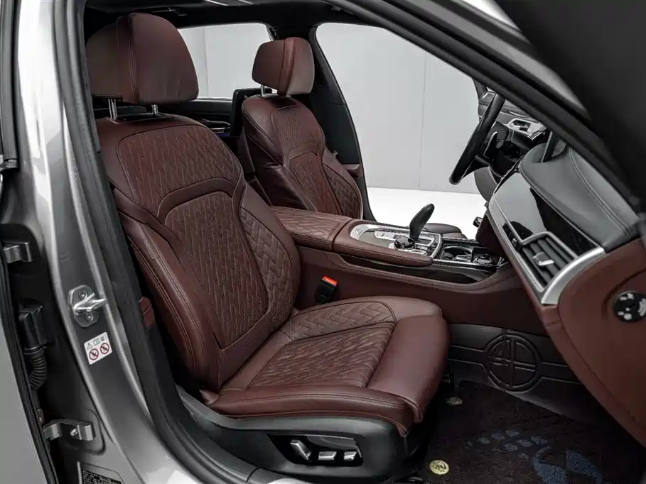 BMW 7 Series 2019 750Li xDrive V8 M Sport Package фото 25