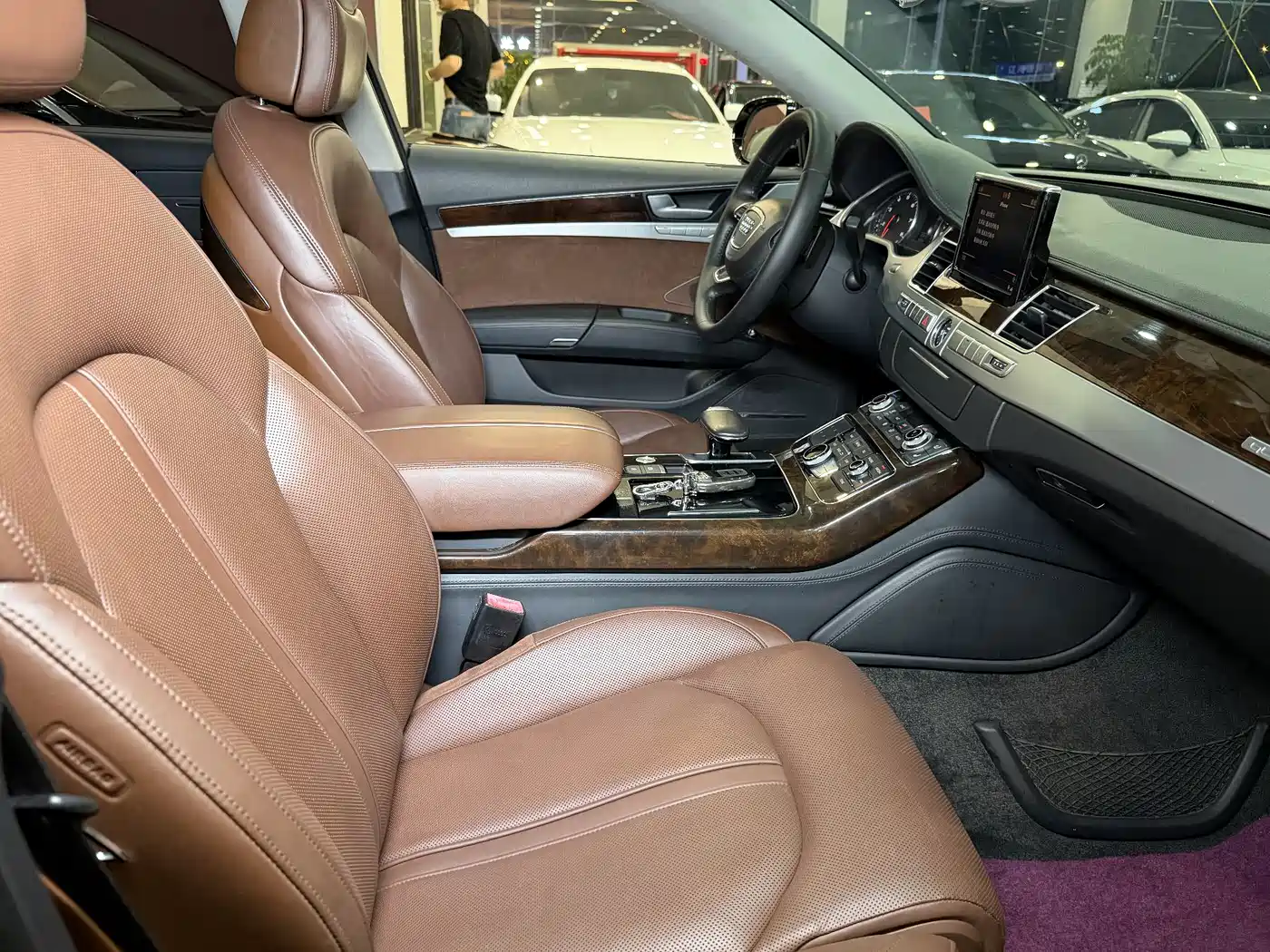 Audi A8 2014 A8L 45 TFSI quattro Luxury фото 12