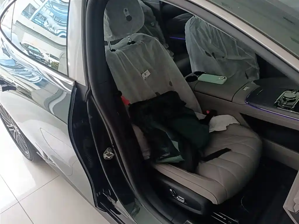 Geely Galaxy Galaxy Xingyao 8 2025 130km EM-i Premium Edition фото 25