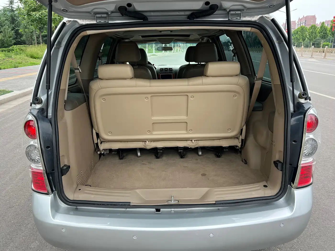 Buick GL8 2011 2.4L LT Executive Edition фото 20