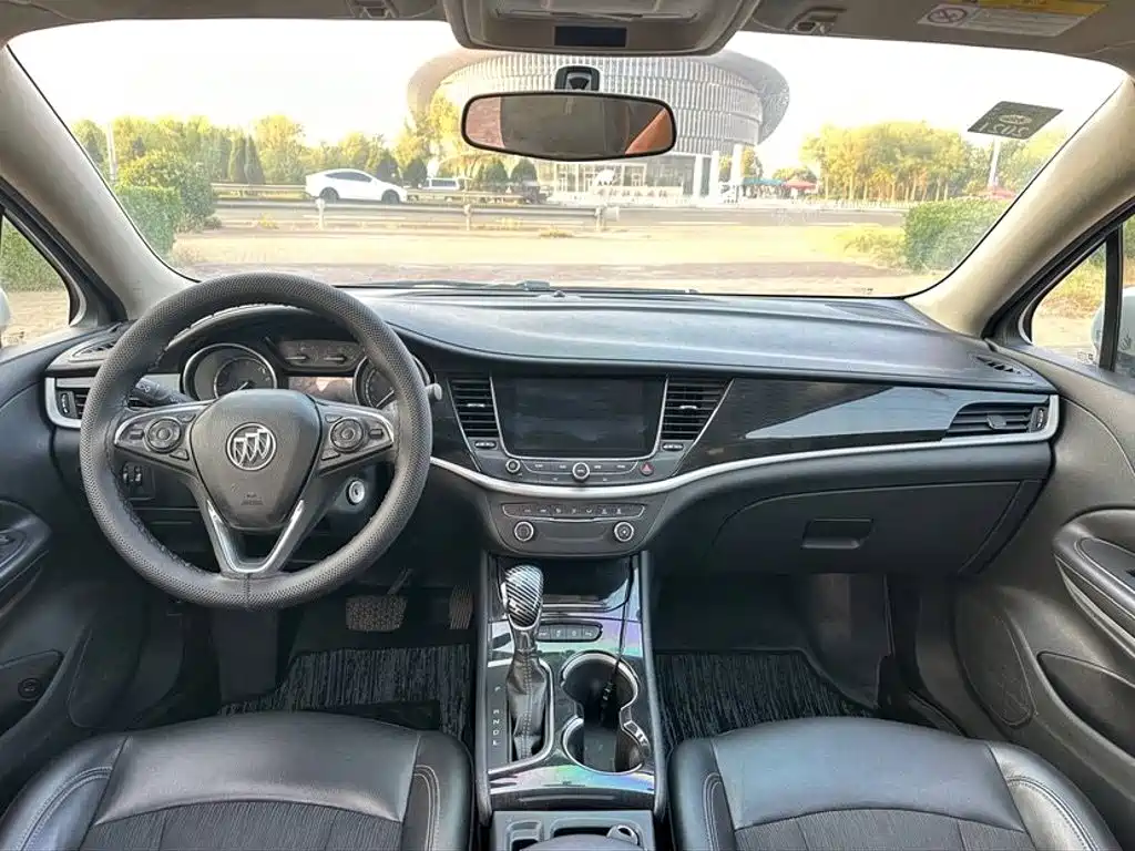 صورة 9 - Buick Verano