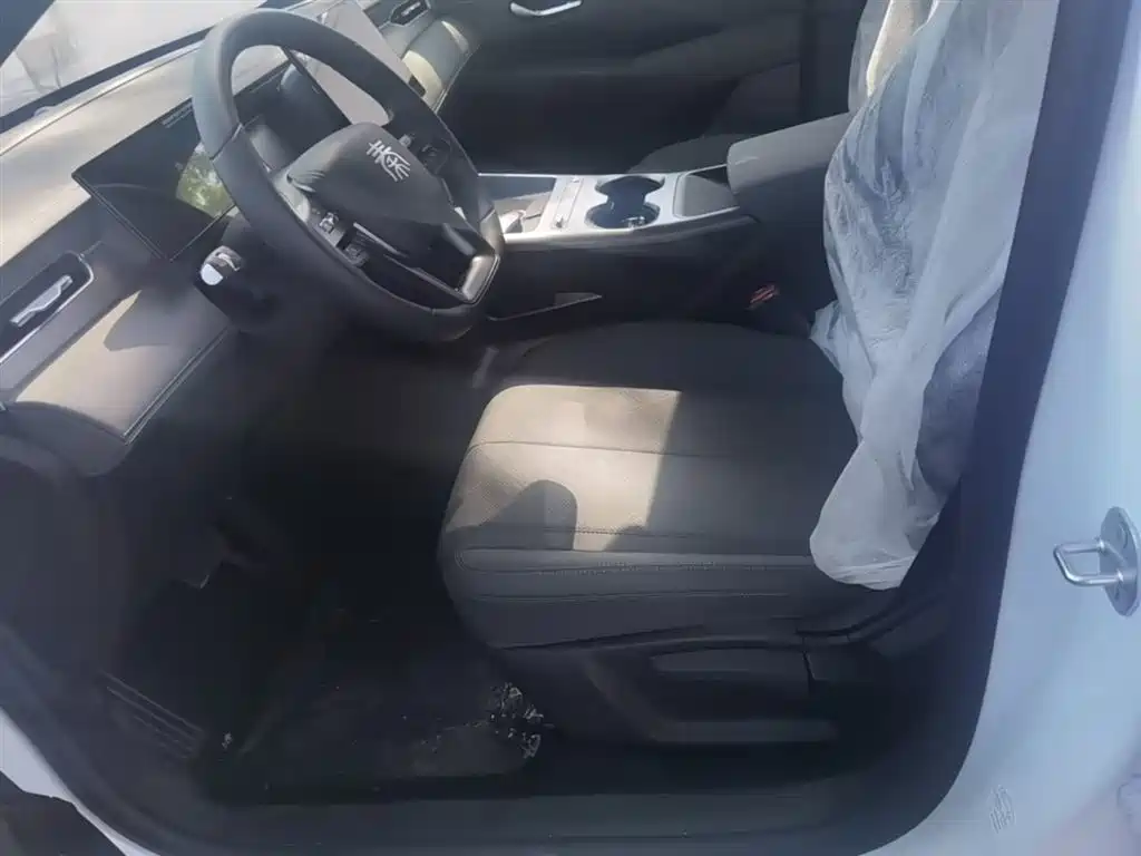 BYD Qin PLUS 2026 DM-i Smart Edition 128KM Progressive фото 15