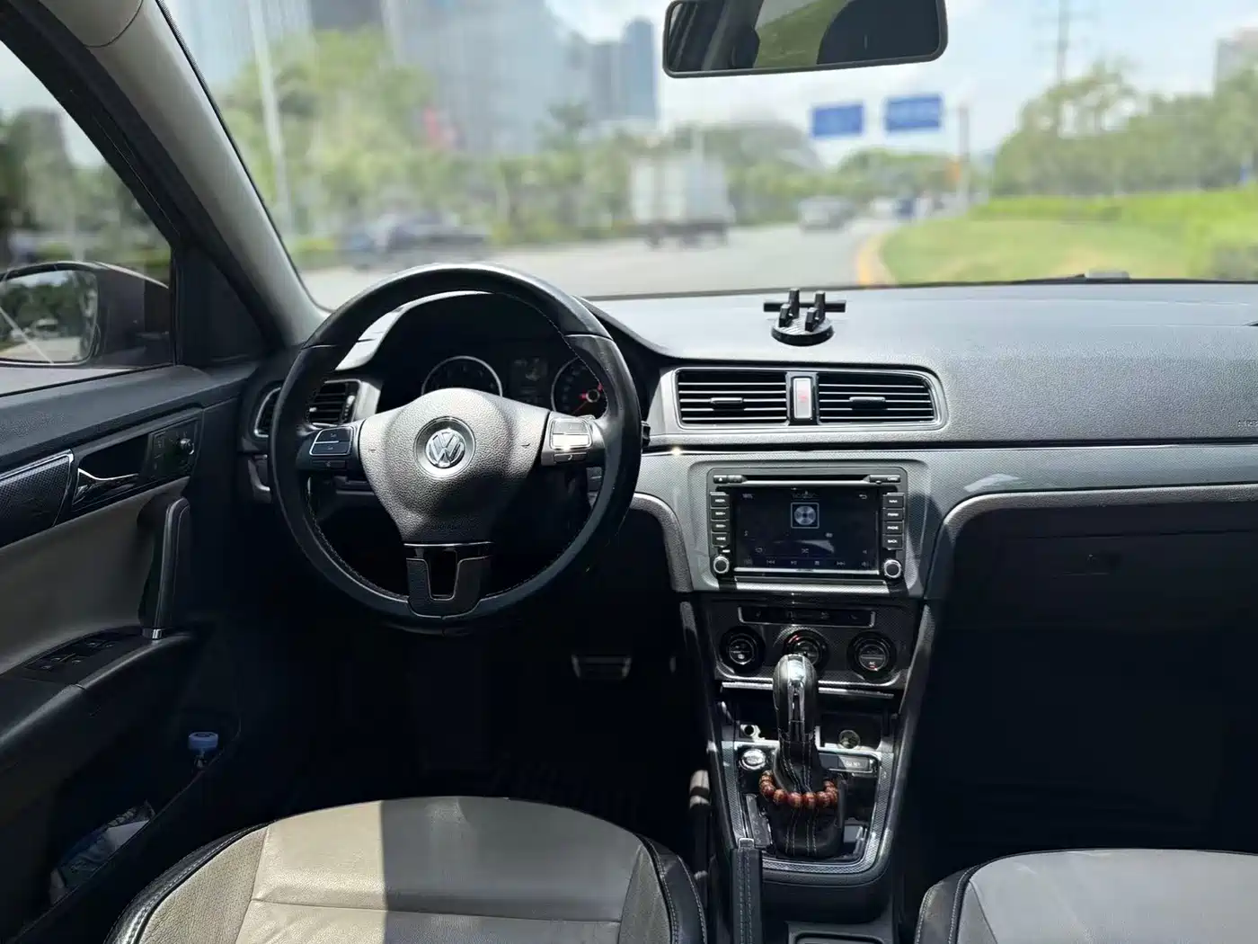 Volkswagen Gran Lavida 2014 1.4TSI DSG фото 13