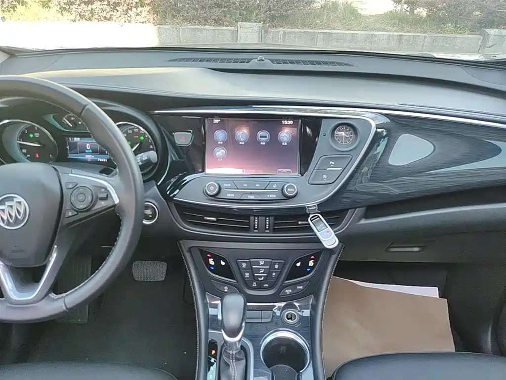 Buick Envision Plus 2017 20T FWD Elite фото 13