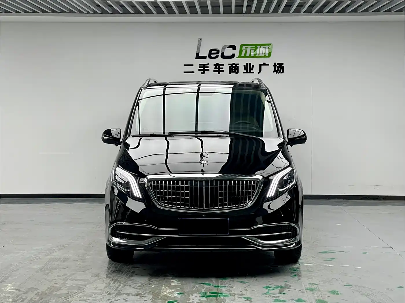 Mercedes-Benz Vito 2023 2.0T Elite 7-Seater фото 2