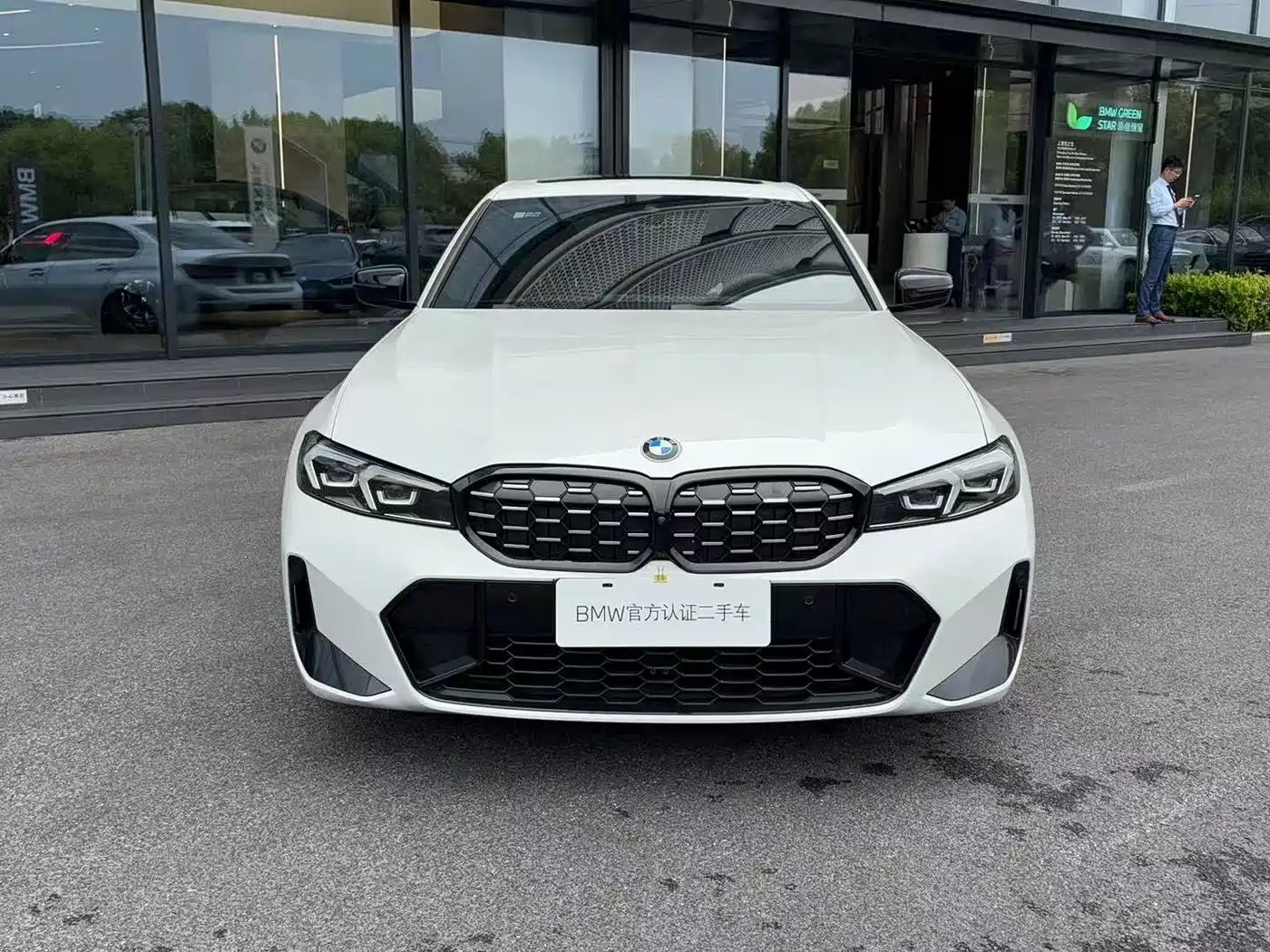 BMW 3 Series 2023 325i M Sport Black Night Package фото 3