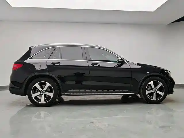 Mercedes-Benz GLC 2018 GLC 260 4MATIC Luxury фото 14