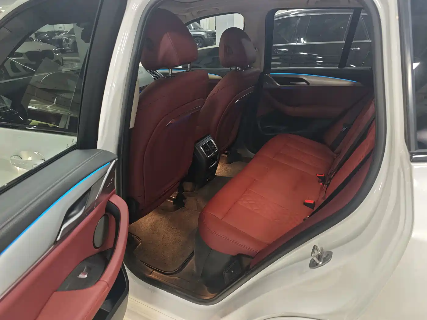 Фото 6 - BMW iX3
