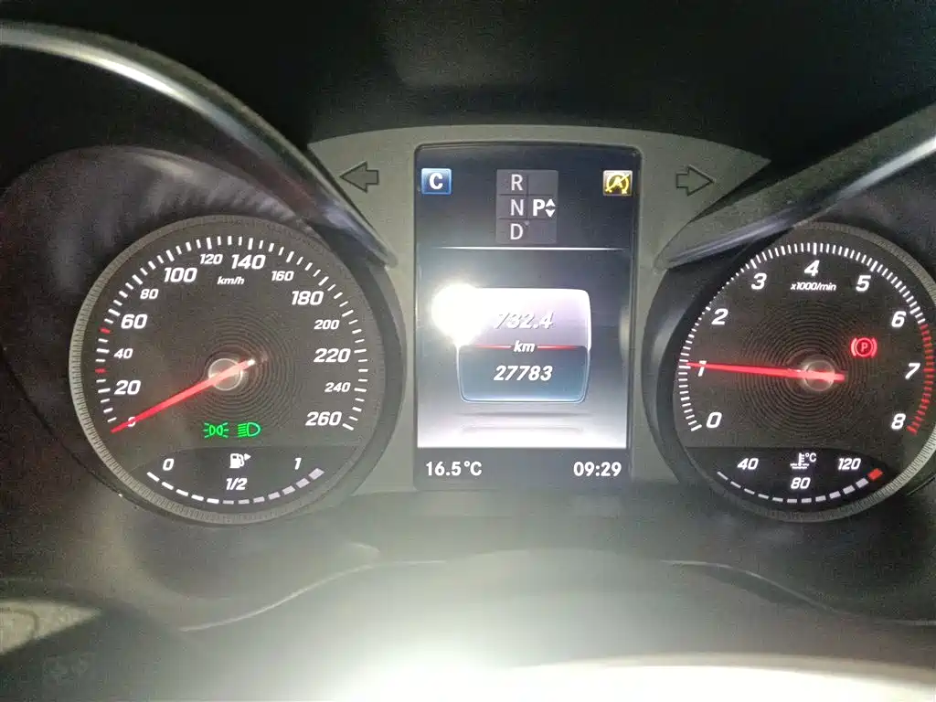 Mercedes-Benz GLC 2019 Model GLC 200 L 4MATIC фото 8