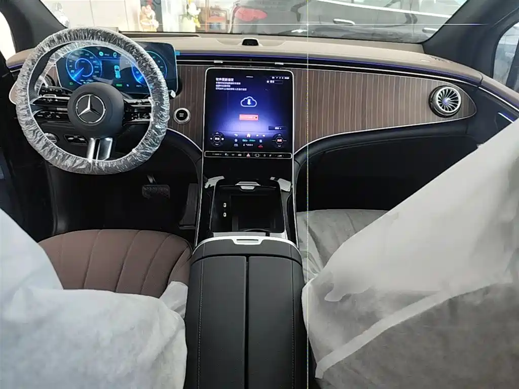 Mercedes-Benz EQE SUV 2024 500 4MATIC Luxury Edition фото 10