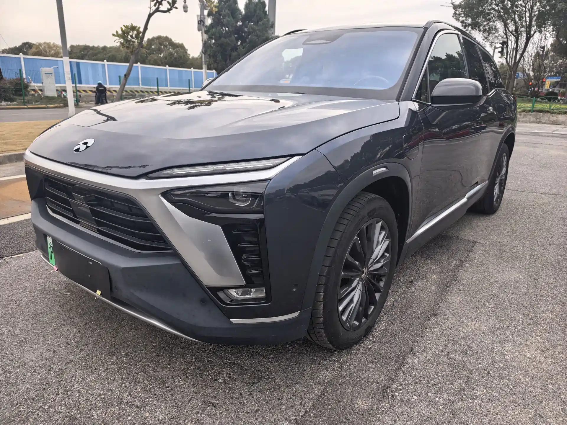 Фото 1 - NIO ES8