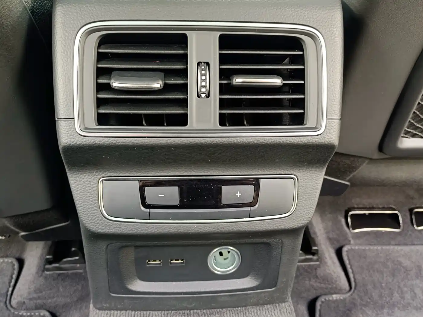Audi Q5L 2020 40 TFSI Prestige Fashion фото 11