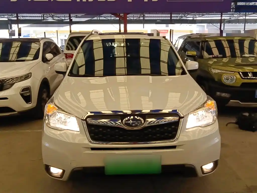Subaru Forester 2014 2.0i Automatic Luxury Edition фото 3