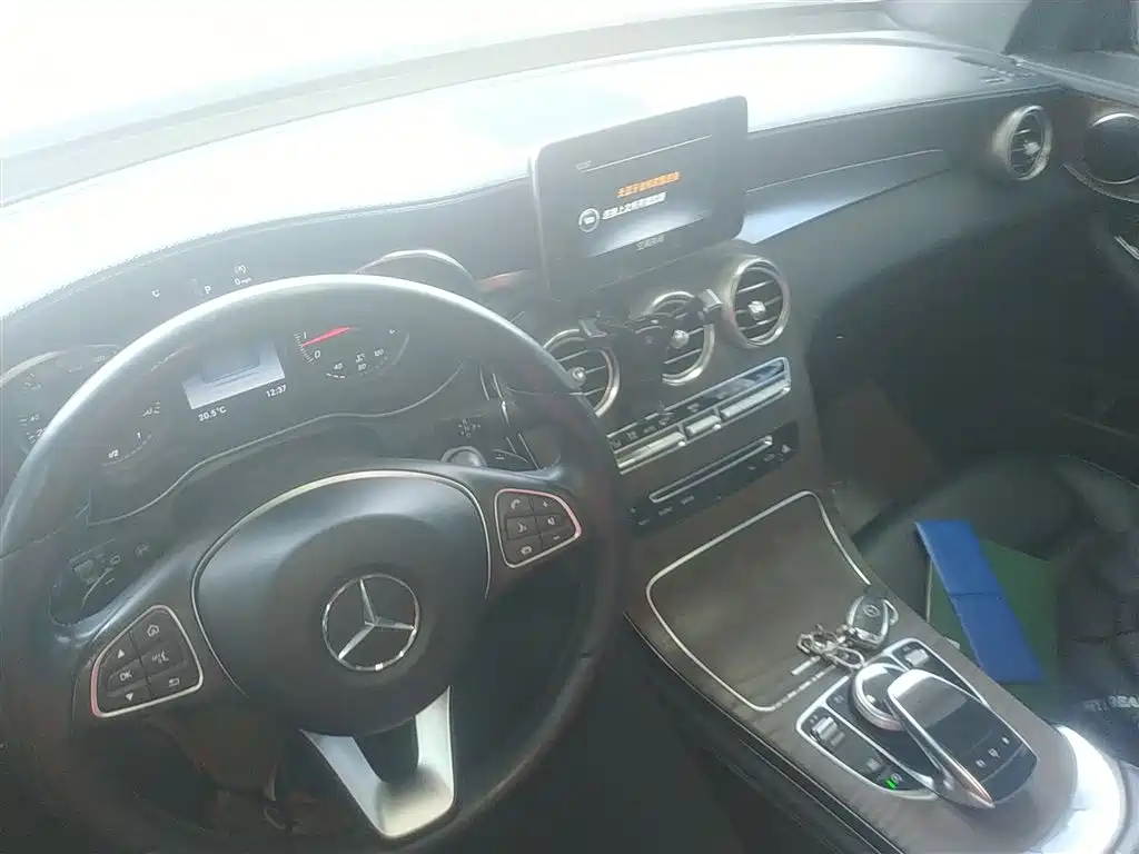 Mercedes-Benz GLC 2016 GLC 300 4MATIC Dynamic фото 10