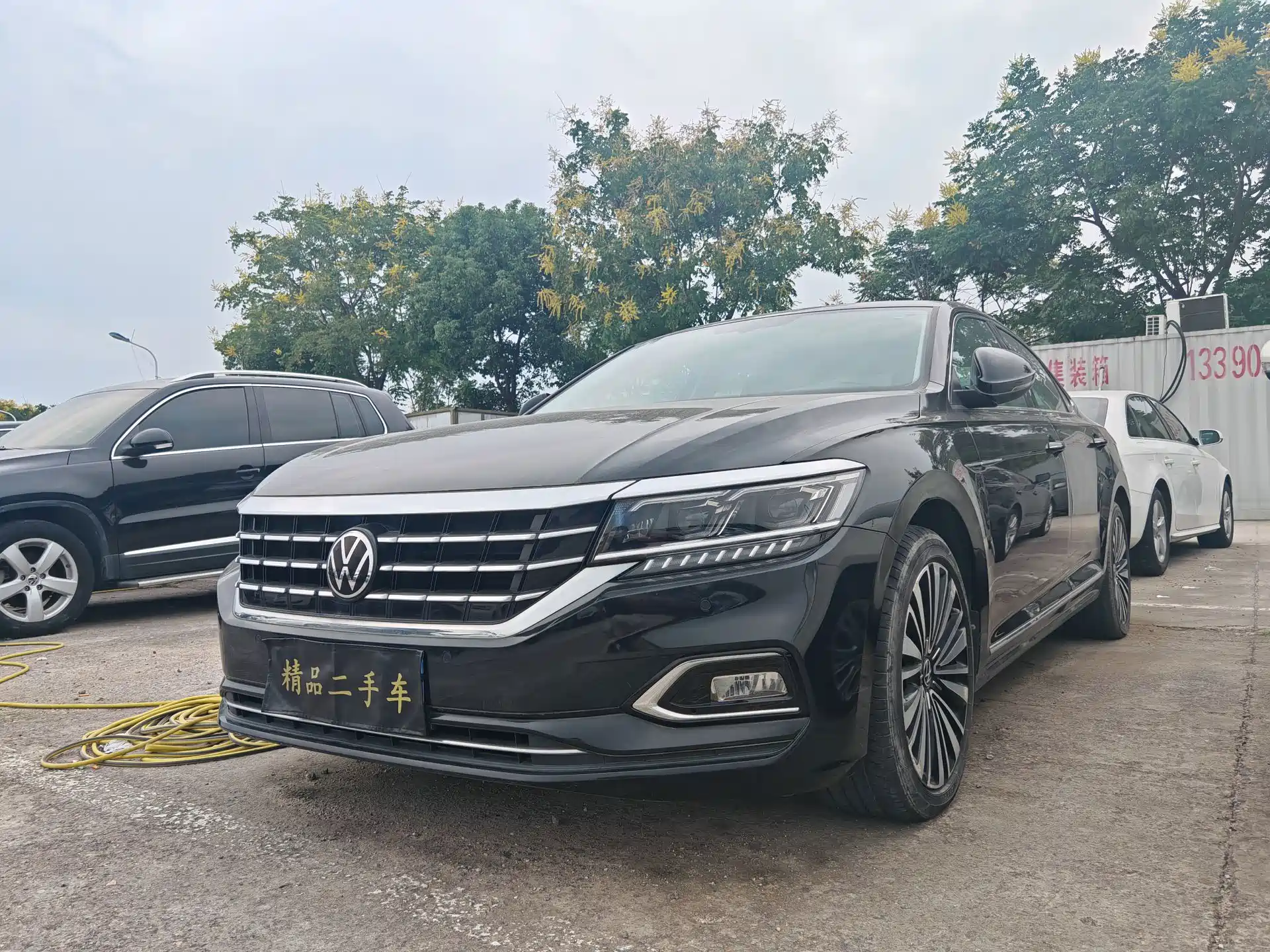 Photo 1 - Volkswagen Passat