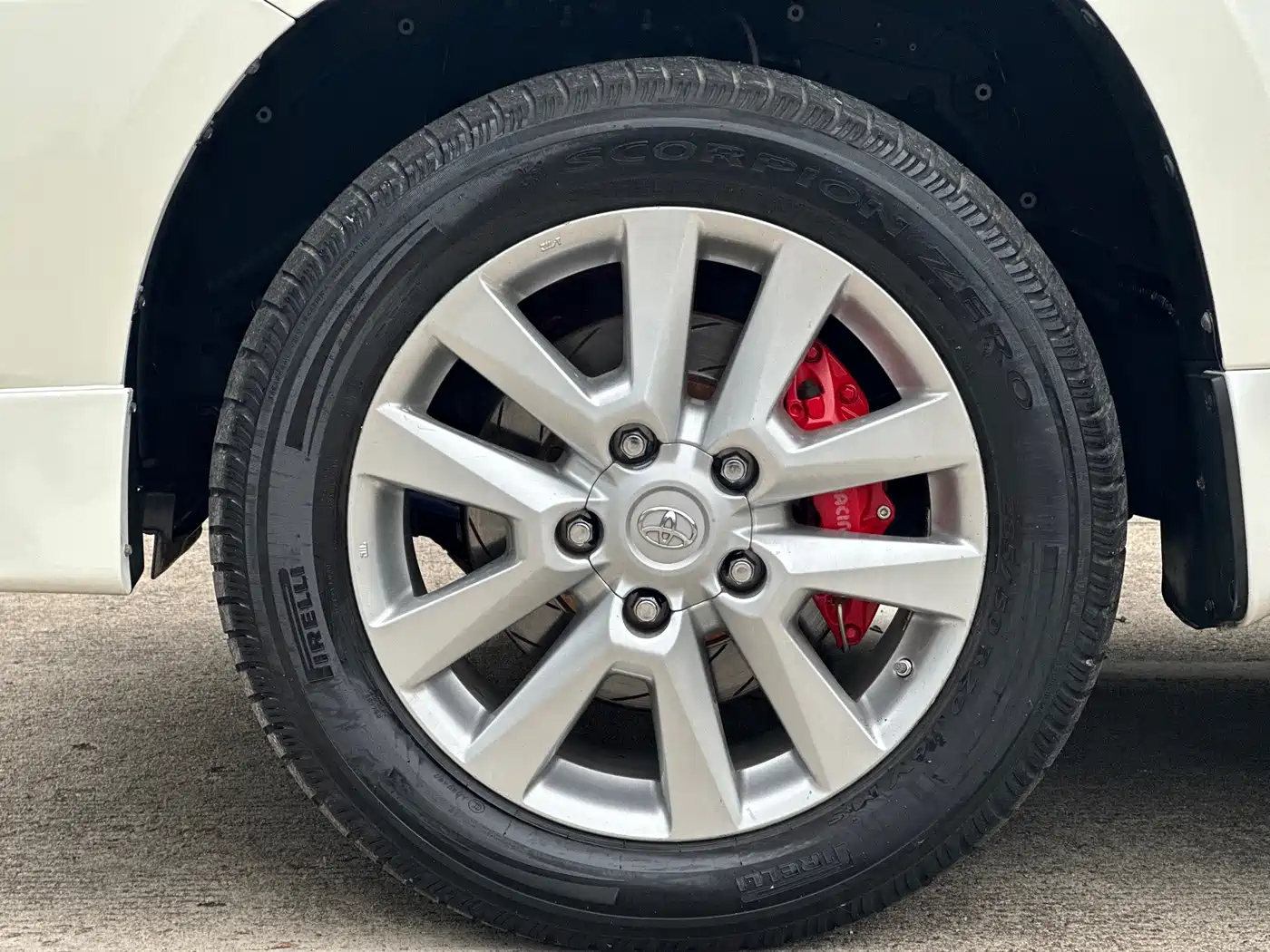 Toyota Land Cruiser (Import) 2015 4.0L V6 Middle East Limited Edition фото 18