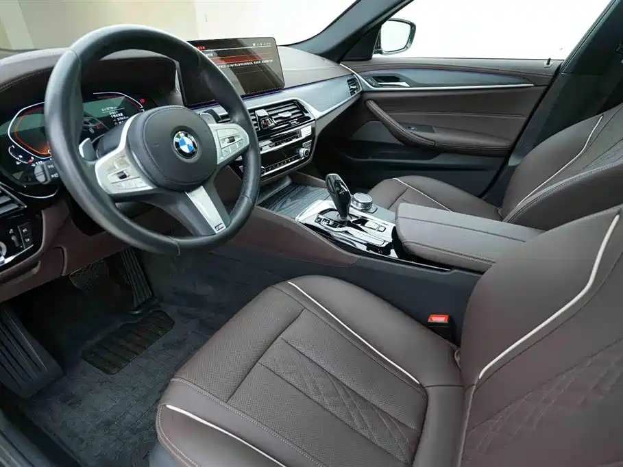BMW 5 Series 2023 530Li Leading M Sport Package фото 4