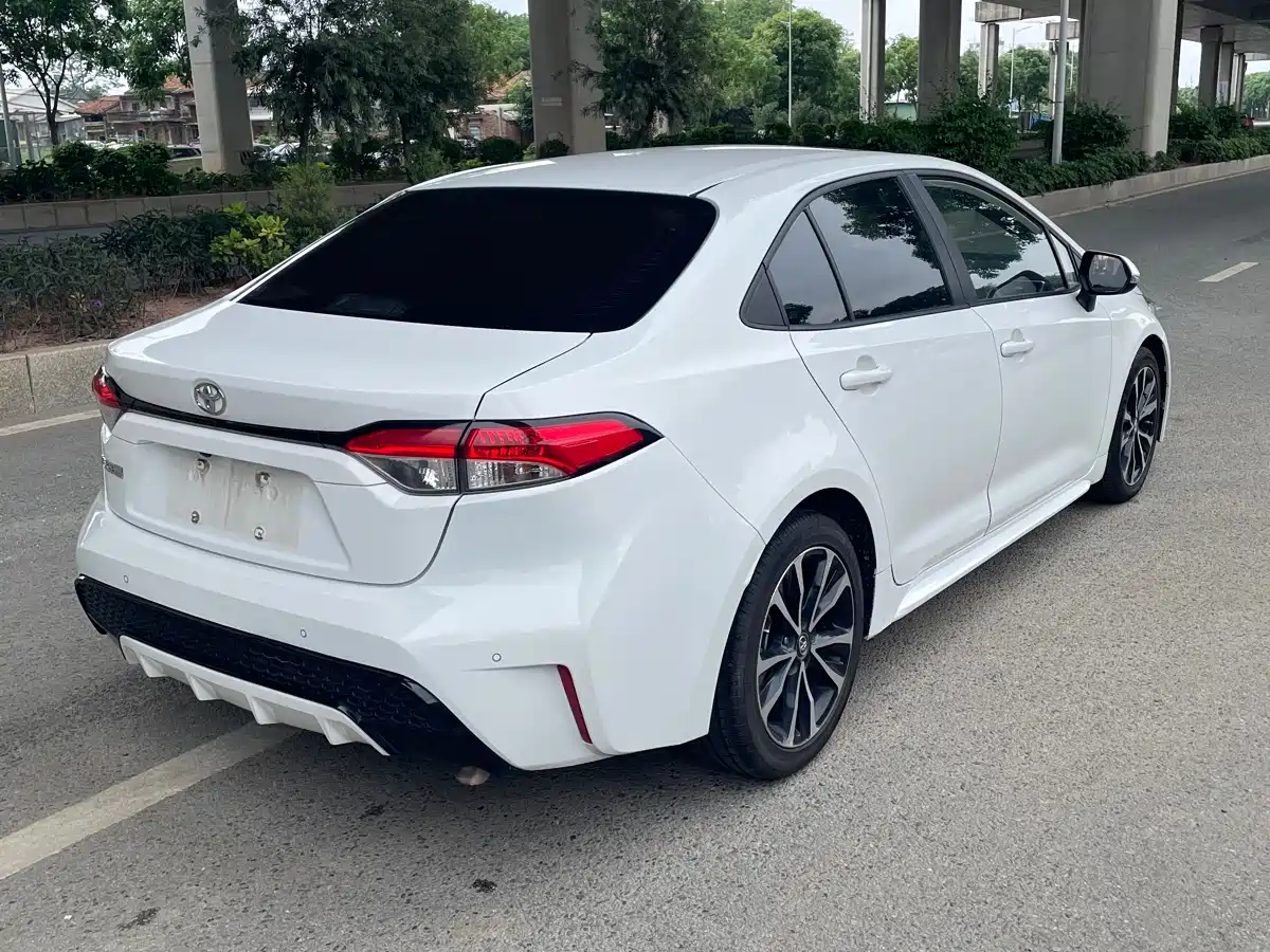 Toyota Levin 2022 185T CVT Sport Edition фото 6