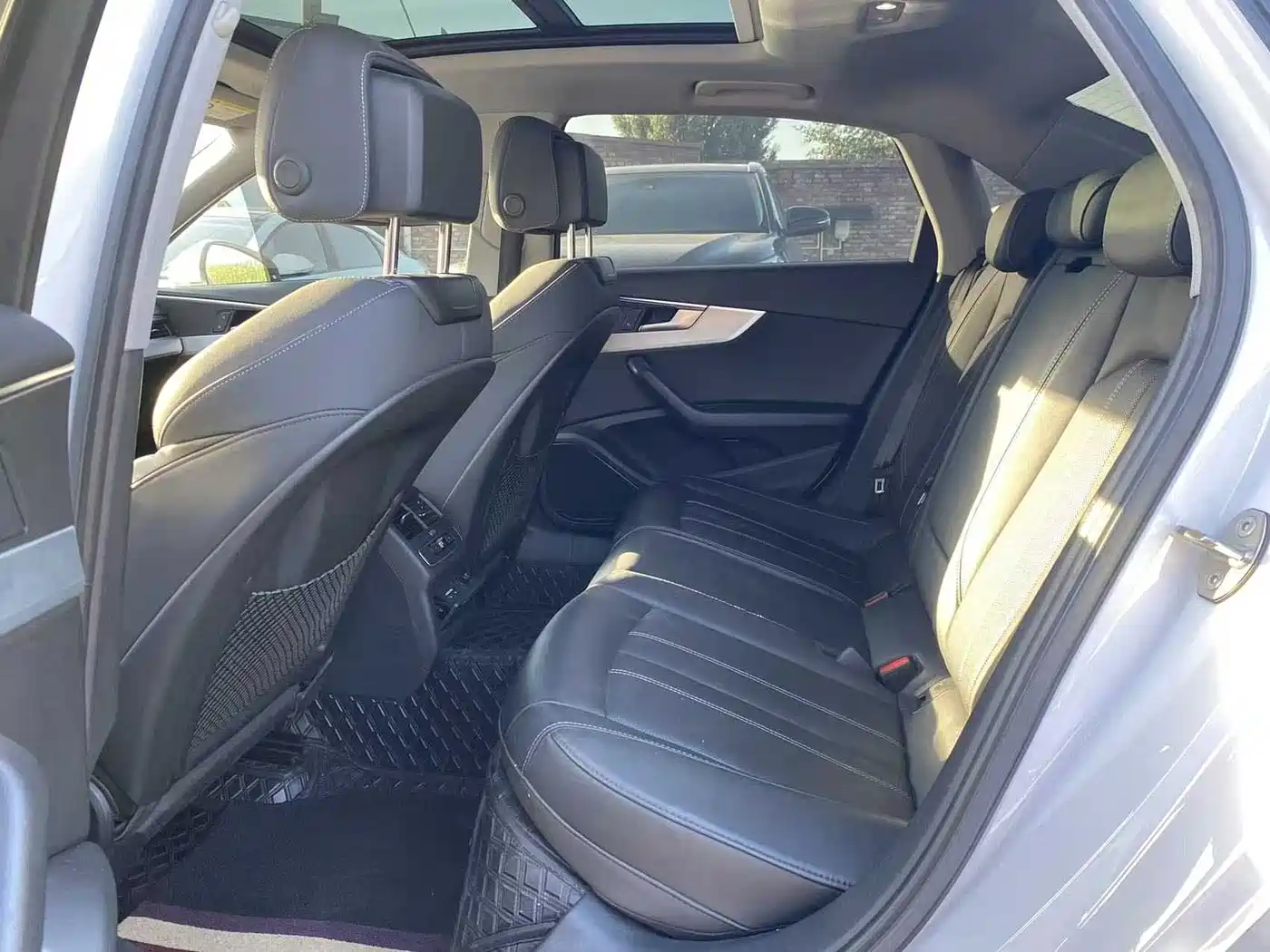 Audi A4L 2020 40 TFSI Luxury Dynamic фото 8