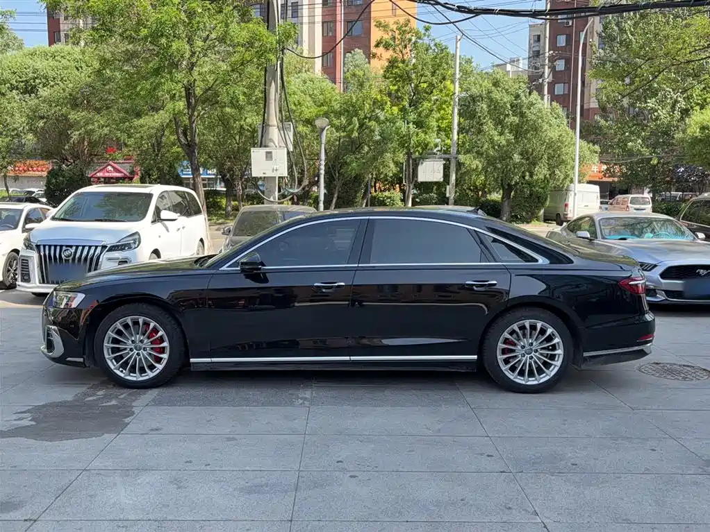 Audi A8 2021 A8L 50 TFSI quattro Comfort фото 8
