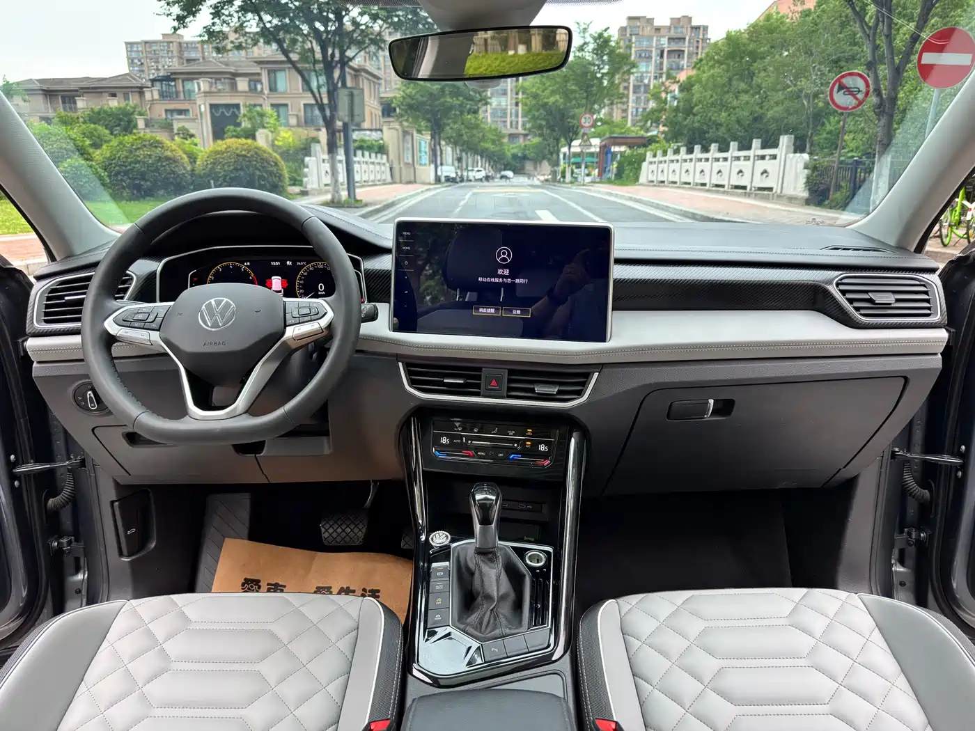 Volkswagen Tayron 2023 330TSI 2WD Luxury Plus Advanced Edition фото 12