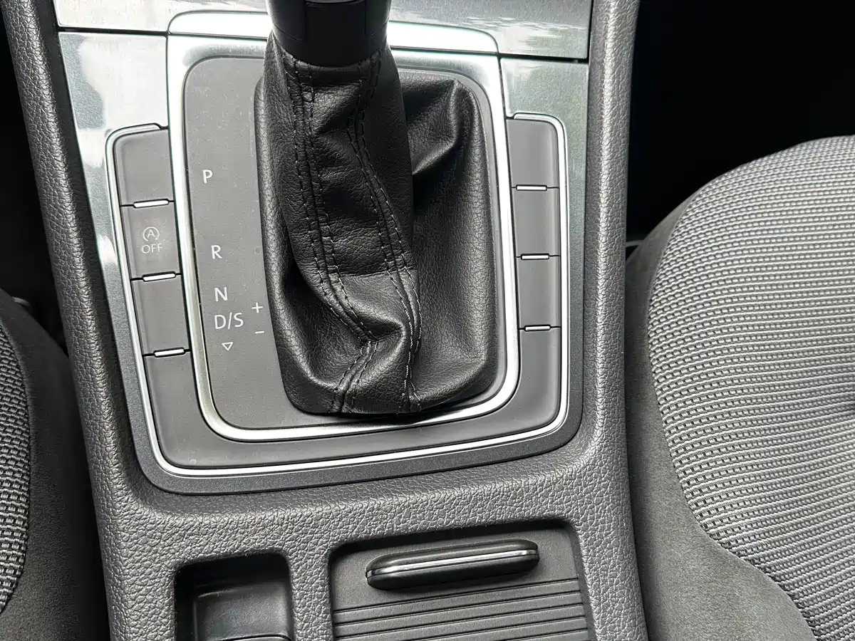 Volkswagen Golf 2018 230TSI Automatic Comfort фото 8