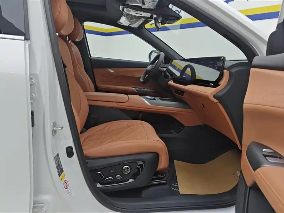Фото CHANGAN CS75PLUS 2026 8