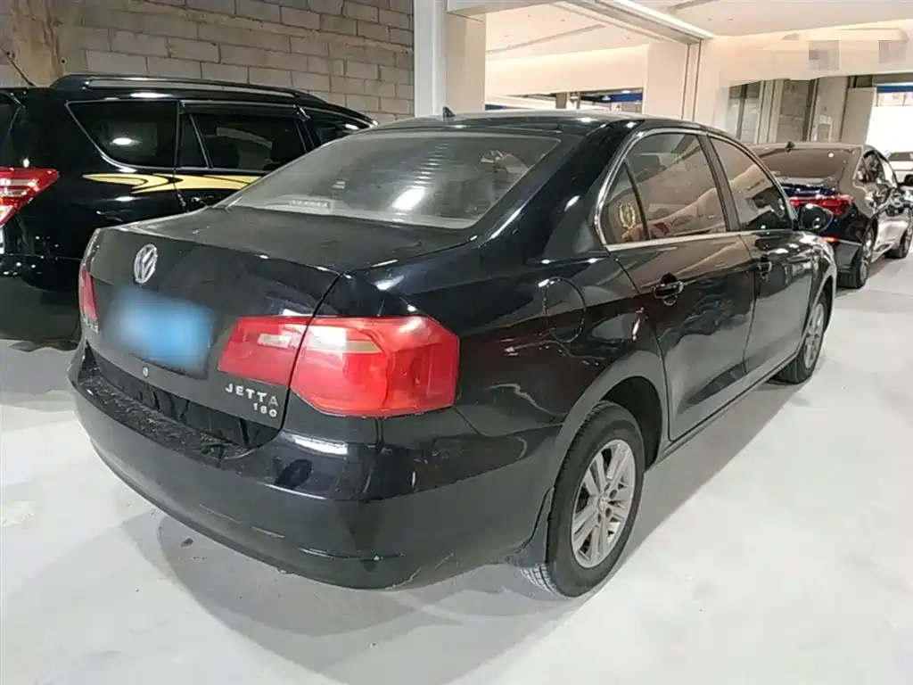 Volkswagen Jetta 2015 1.6L Manual Trend фото 7