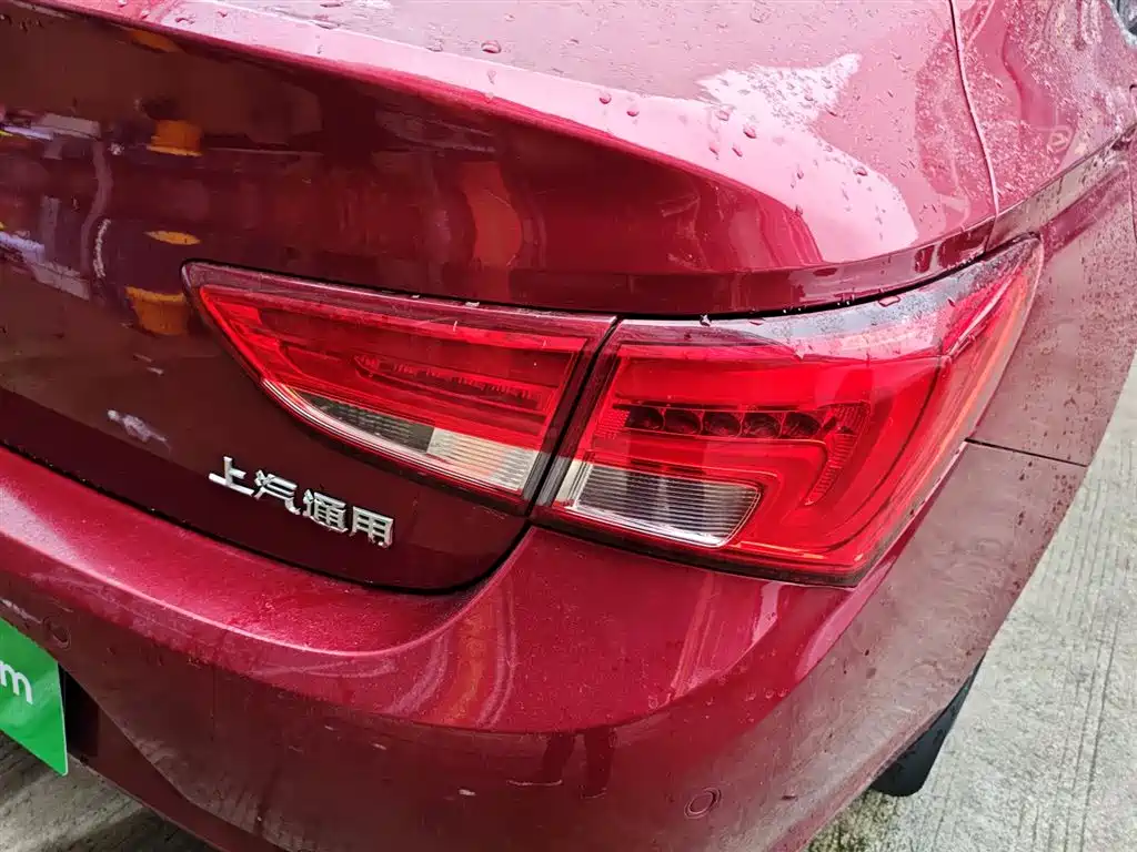 Buick Verano 2019 Sedan 20T Dual Clutch Leading фото 8
