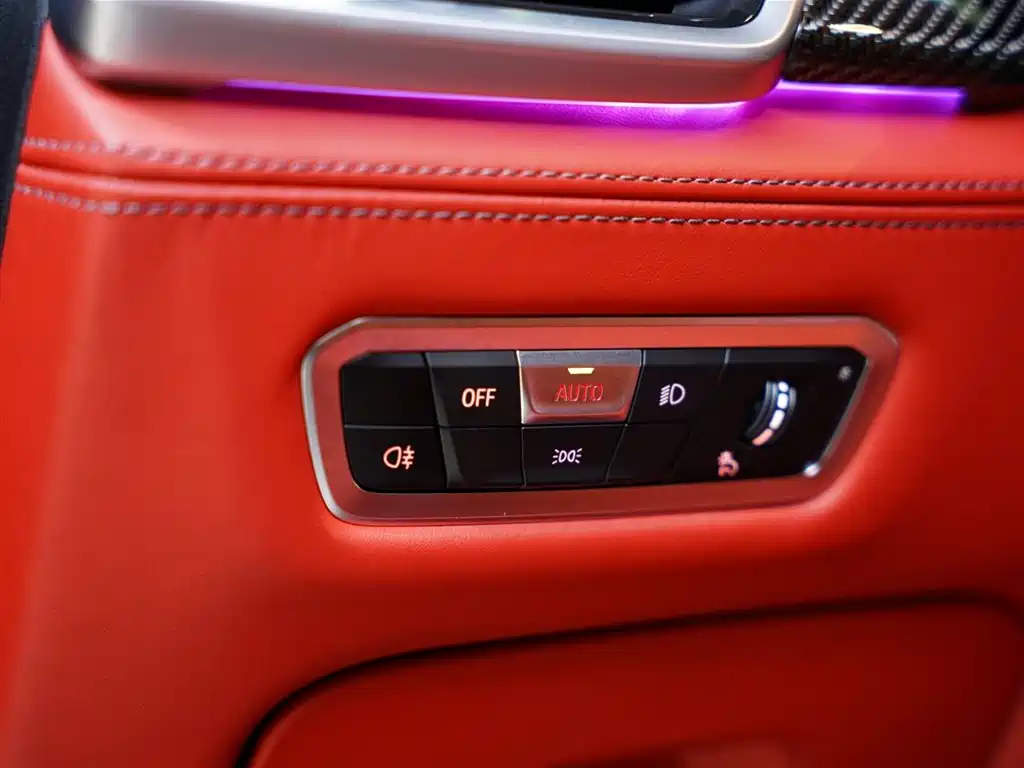 BMW X6 M 2022 X6 M фото 35