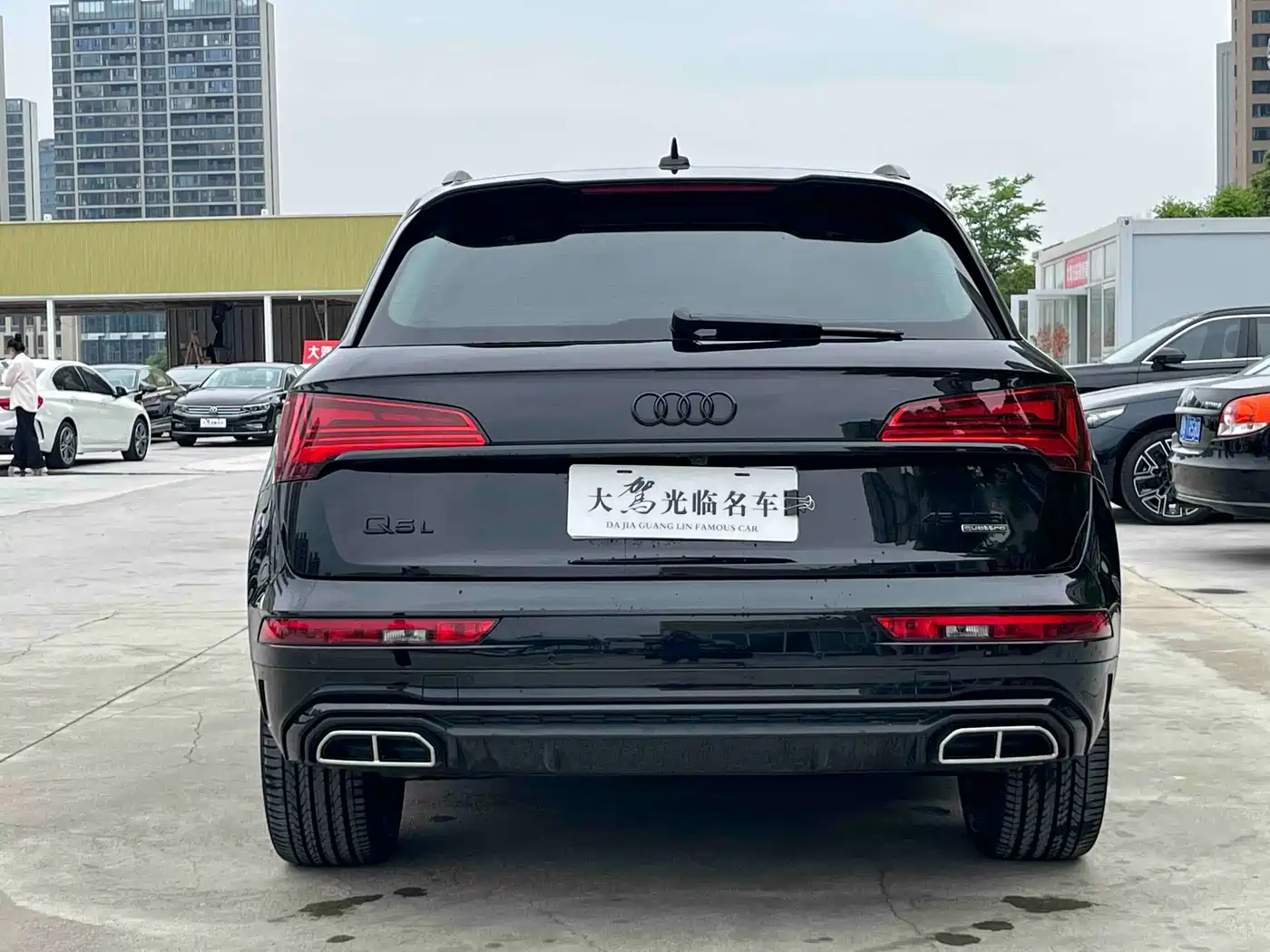 Audi Q5L 2025 45th Anniversary Edition 45 TFSI Premium Sport фото 8