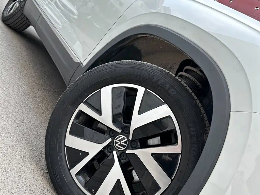 Volkswagen Tayron 2023 300TSI 2WD Luxury Plus Advanced Edition фото 27