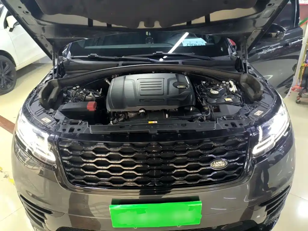 Photo 20 - Land Rover Range Rover Velar