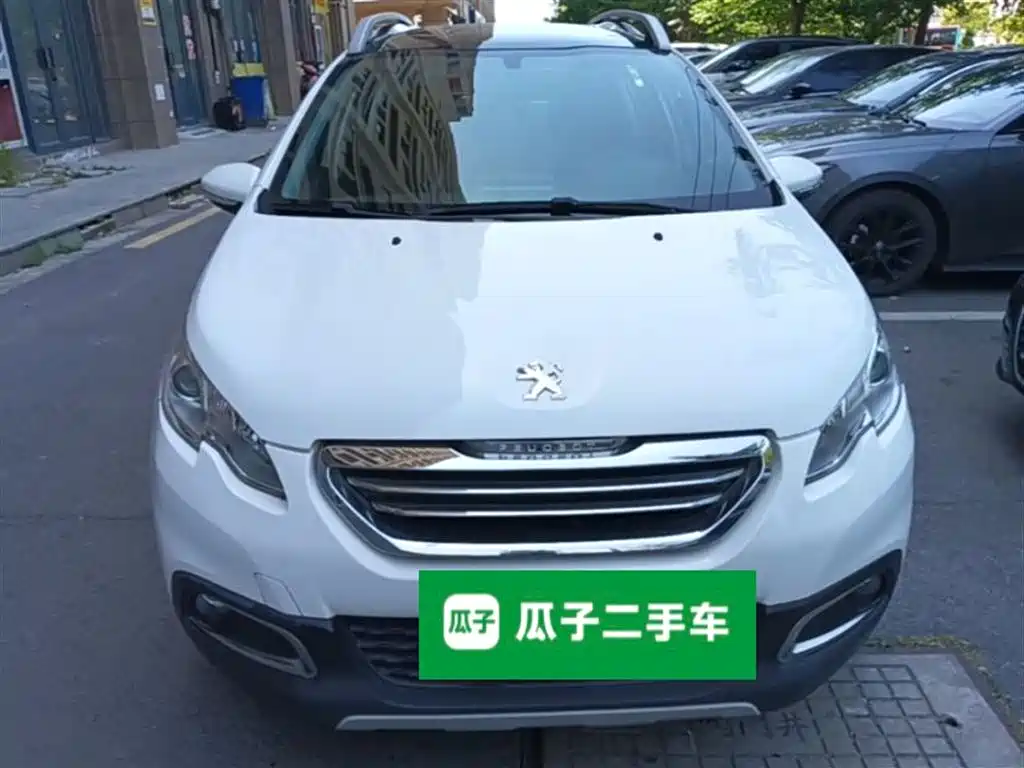 Peugeot 2008 2014 1.6L Automatic Fashion Edition фото 3